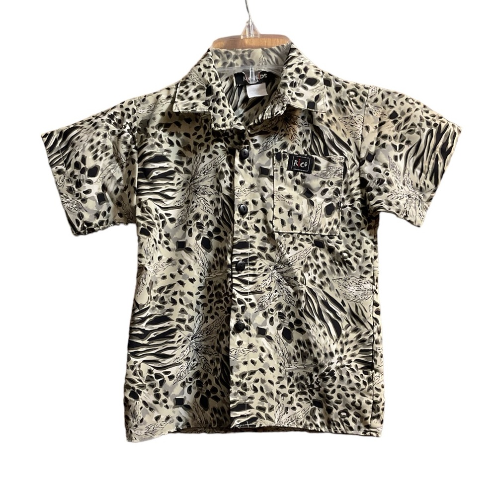 Boy’s Rico Kids Short Sleeve Button Down Shirt with a Chest Pocket. Polyester